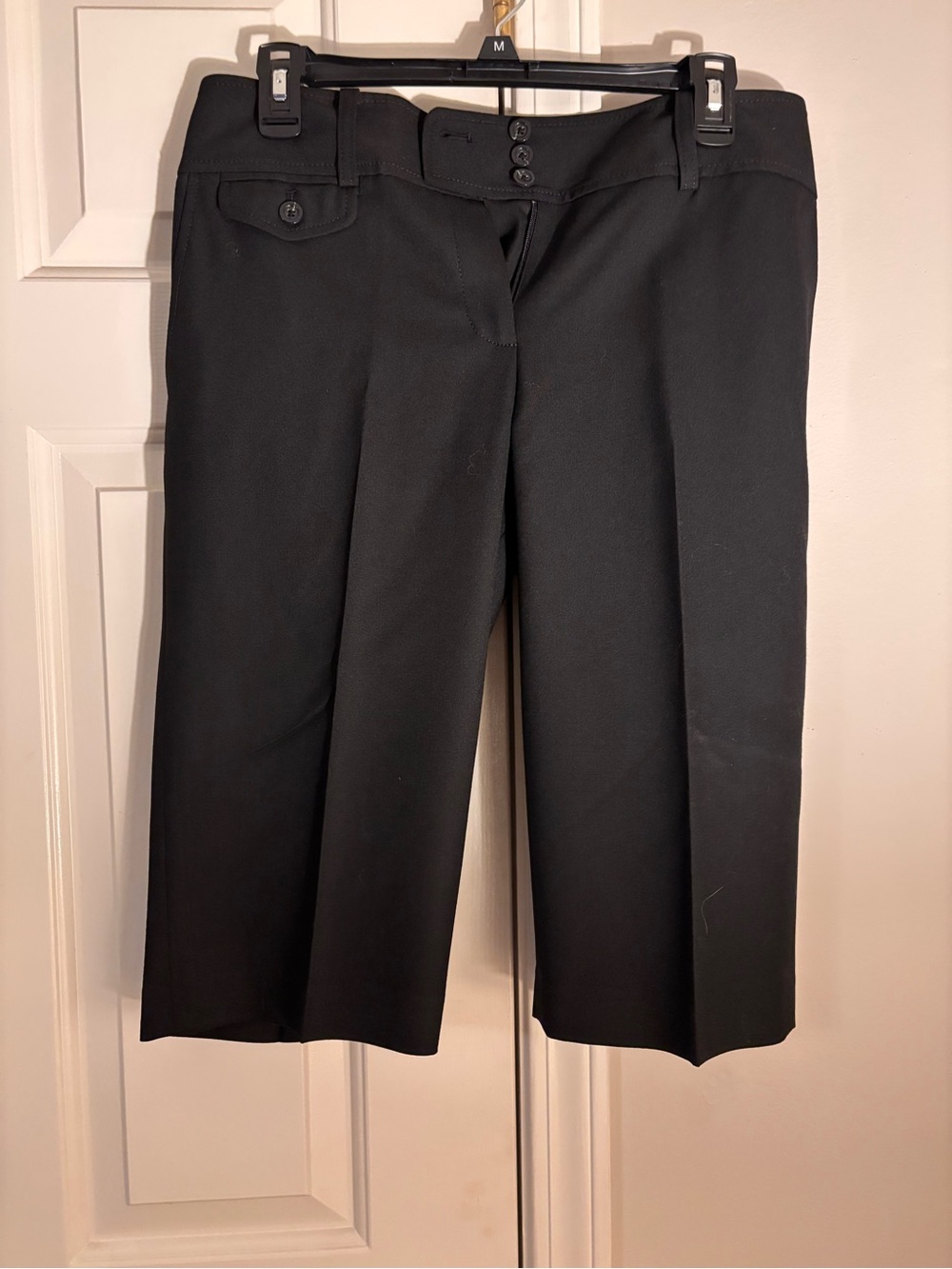 Ann Taylor Black Women's Bermuda Shorts